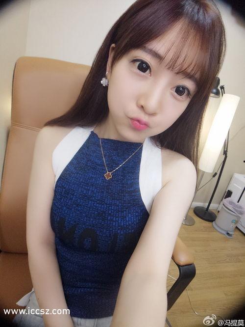 虎牙女主播美腿换丝袜,虎牙女主播美腿换装秀